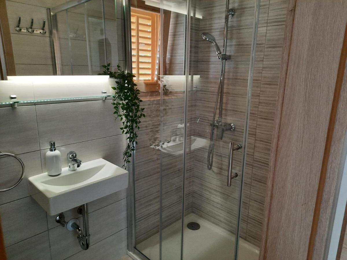 Nautica Apartment สเวติยูไร ภายนอก รูปภาพ