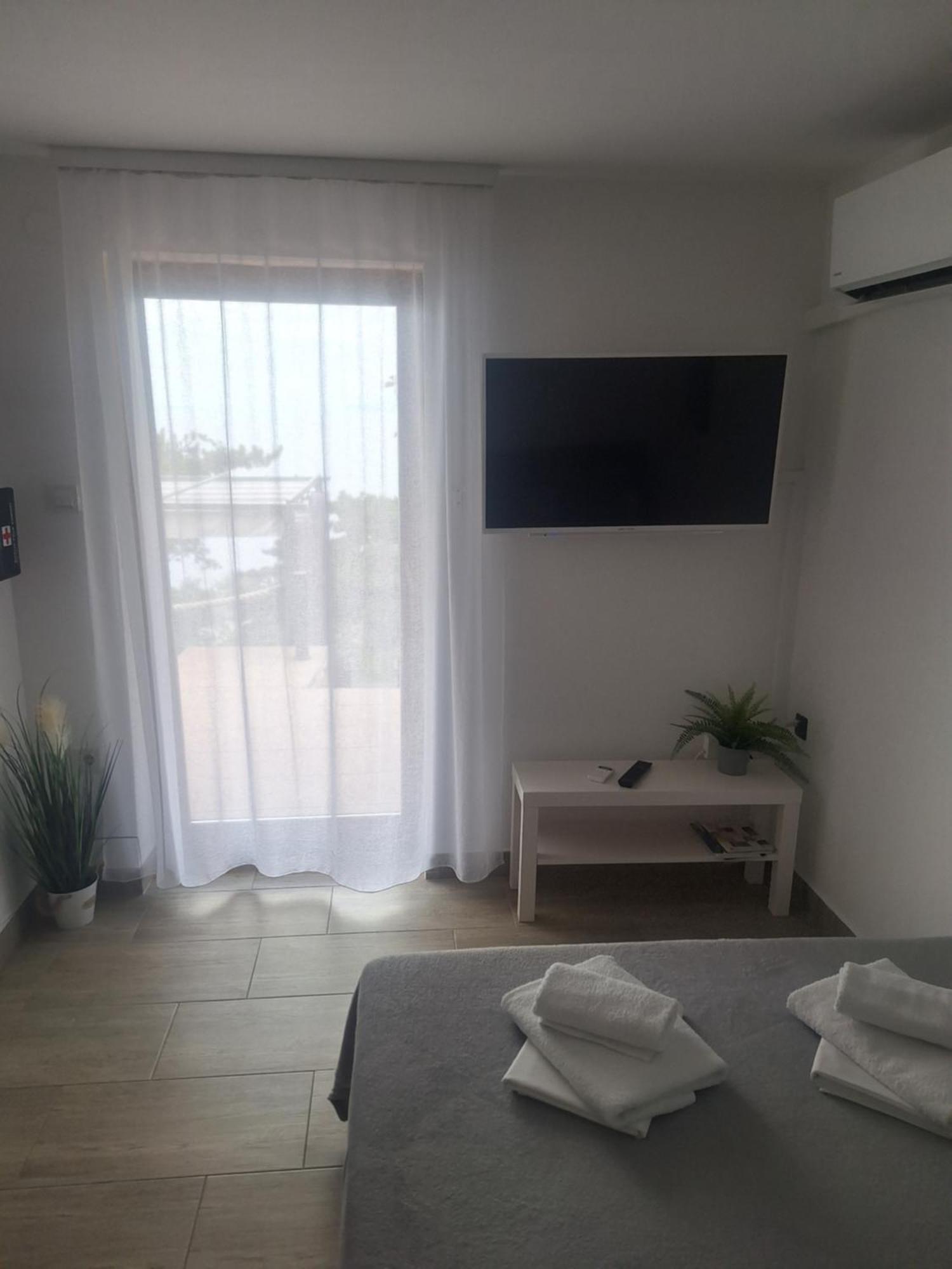 Nautica Apartment สเวติยูไร ภายนอก รูปภาพ